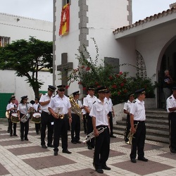 Pasacalle amenizado por la Agrupación Musical San Pedro de Tenoya